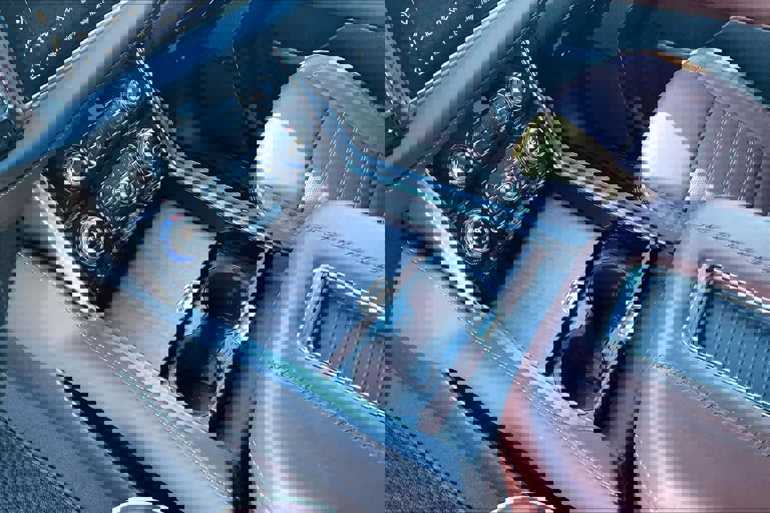 Used 2023 GMC Yukon Denali Ultimate image 17