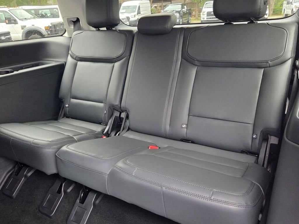 New 2027 Ford Expedition Active RWD image 11