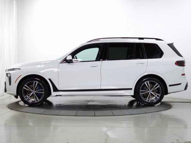 Used 2024 BMW X7 xDrive40i w/ M Sport Package image 5