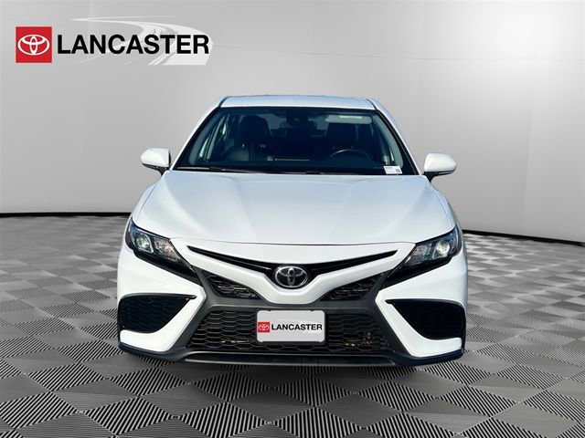 Certified 2022 Toyota Camry SE image 2