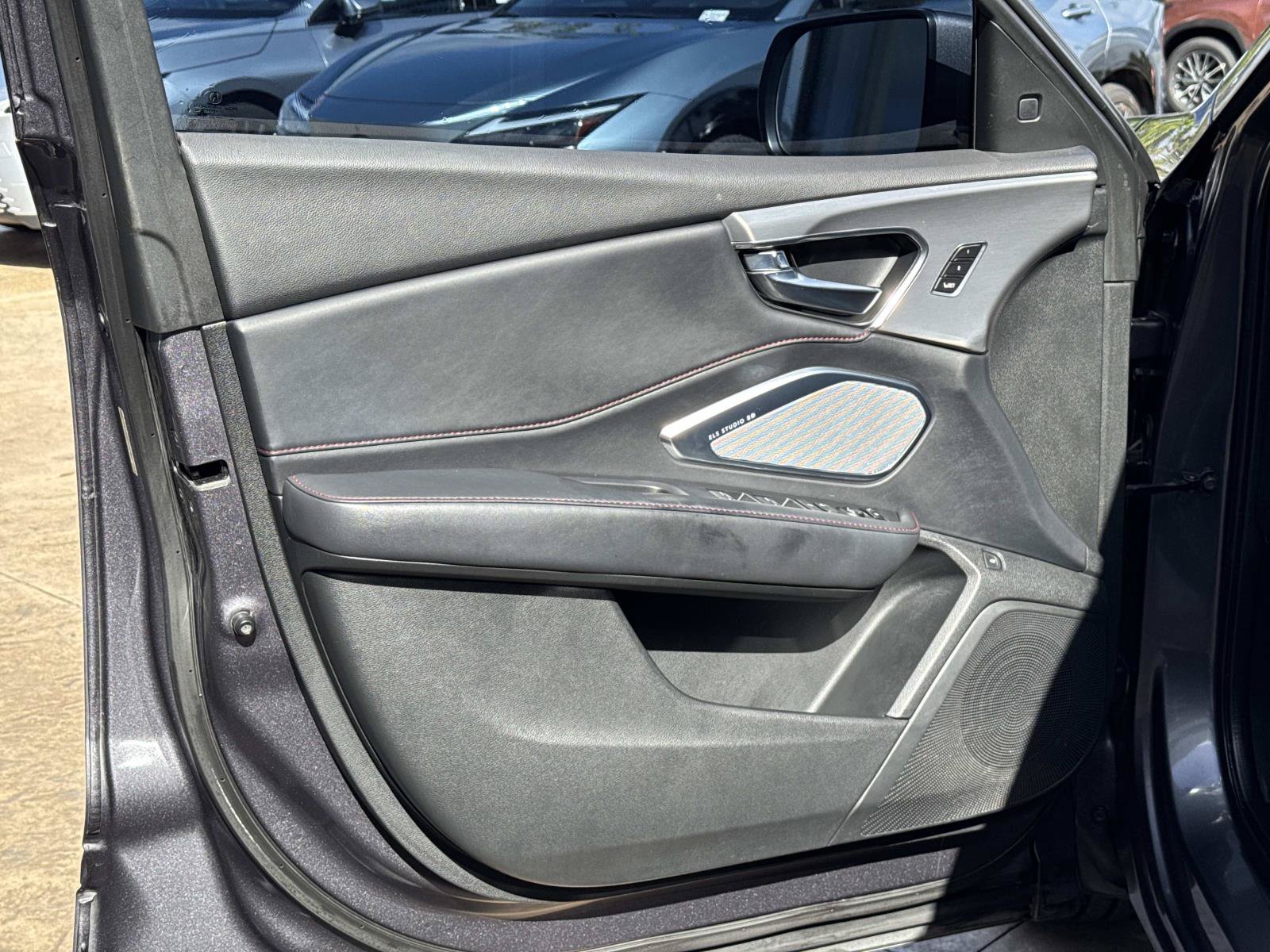 Used 2019 Acura RDX w/ Advance Package FWD image 11