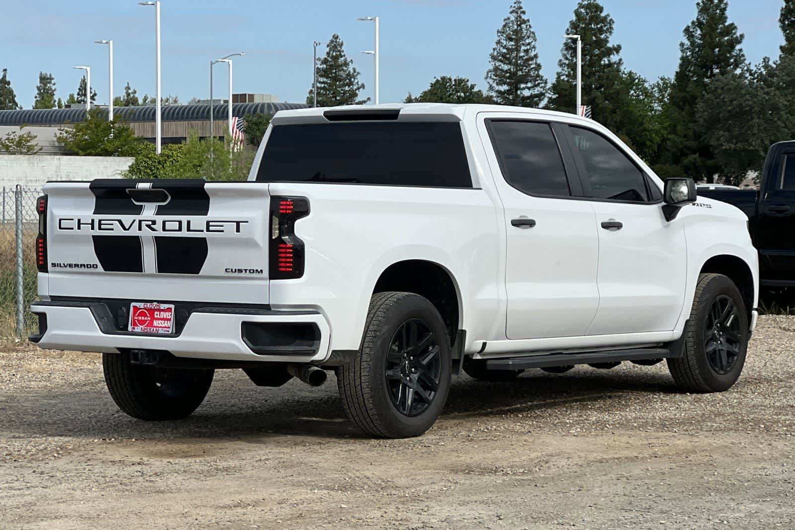 Used 2021 Chevrolet Silverado 1500 Custom w/ Rally Edition RWD image 3