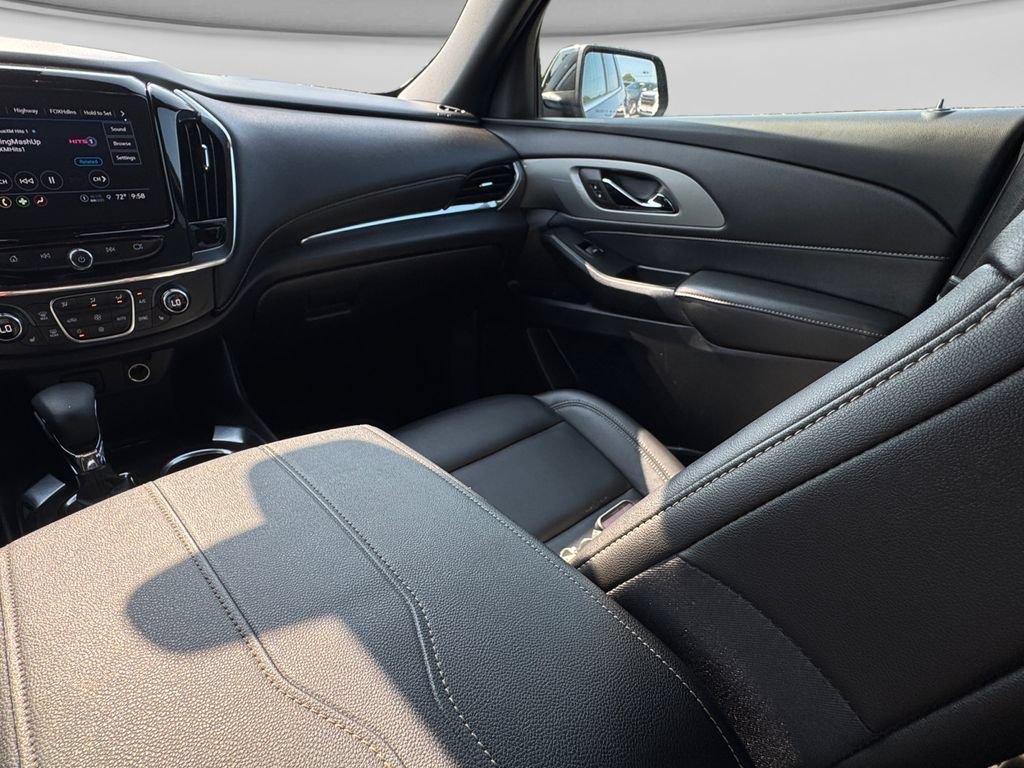 Used 2023 Chevrolet Traverse LT AWD/4WD image 25