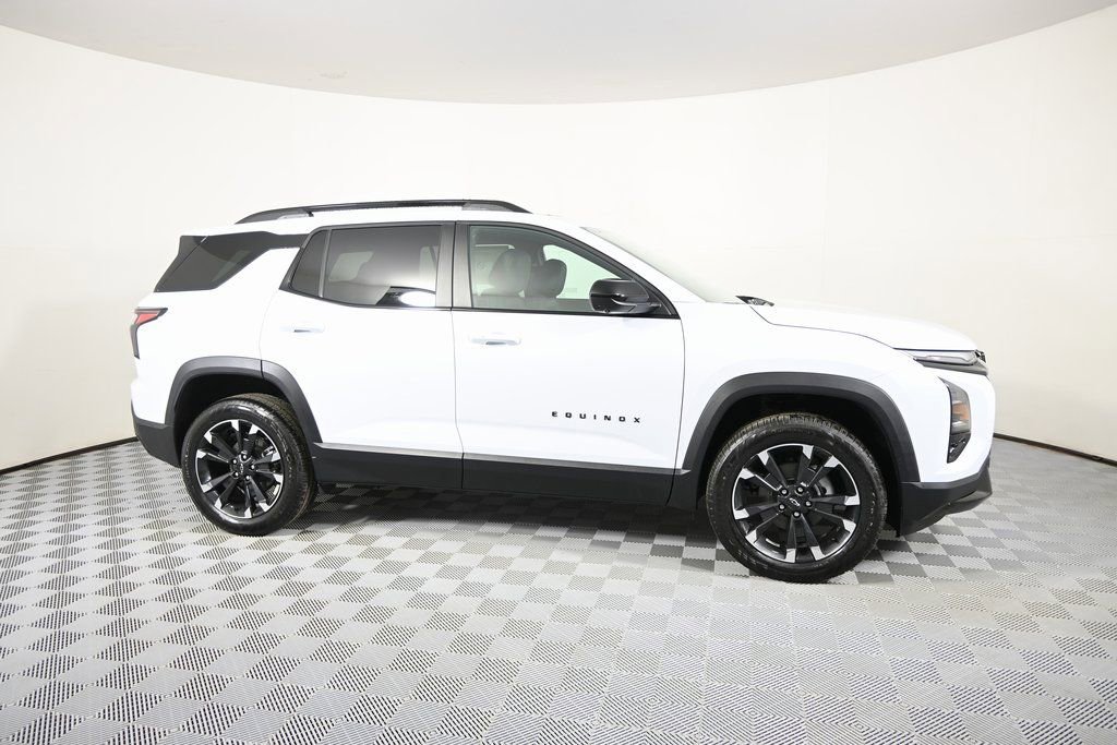 New 2026 Chevrolet Equinox RS w/ Safety and Technology Package AWD/4WD image 8