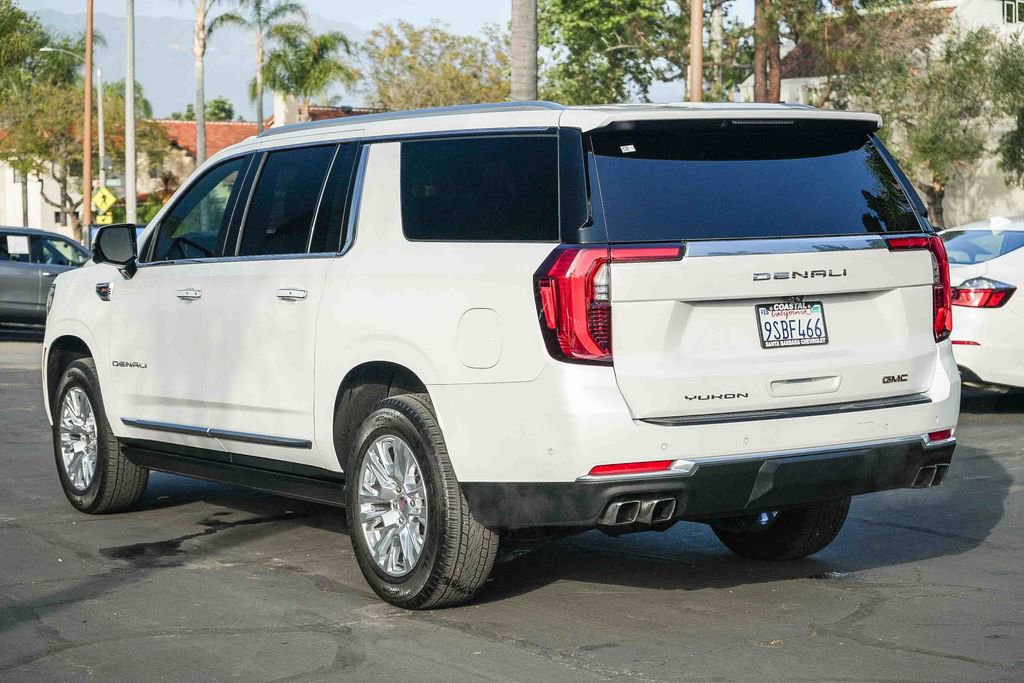 Used 2025 GMC Yukon XL Denali w/ Sun & Power Step Package image 4