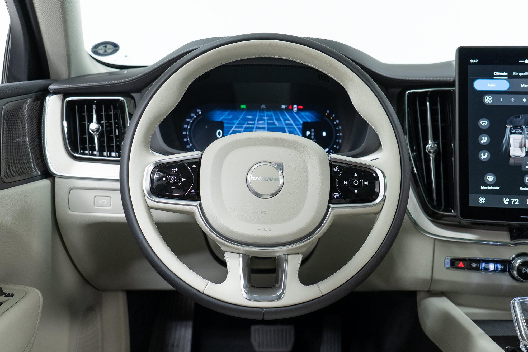 New 2027 Volvo XC60 B5 Ultra AWD/4WD image 17
