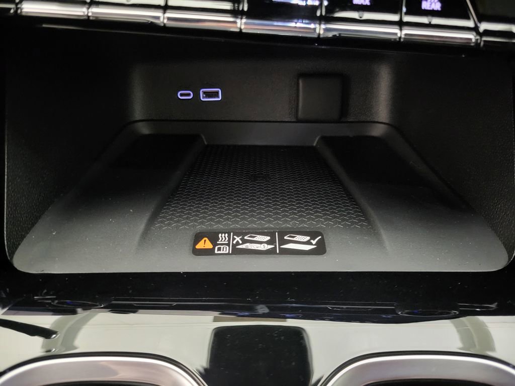 New 2026 Chevrolet Traverse LT w/ Midnight/Sport Edition image 7