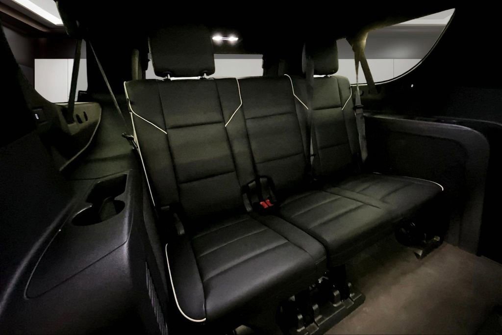 Certified 2024 Cadillac Escalade ESV Sport w/ Touring Package image 26