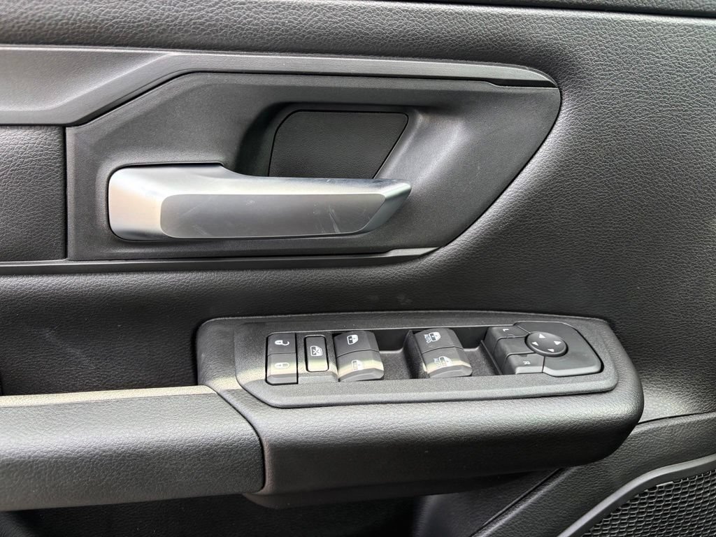 New 2026 RAM 1500 Express AWD/4WD image 20