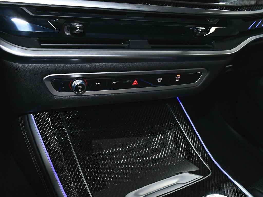 Used 2024 BMW X5 M60i AWD/4WD image 38