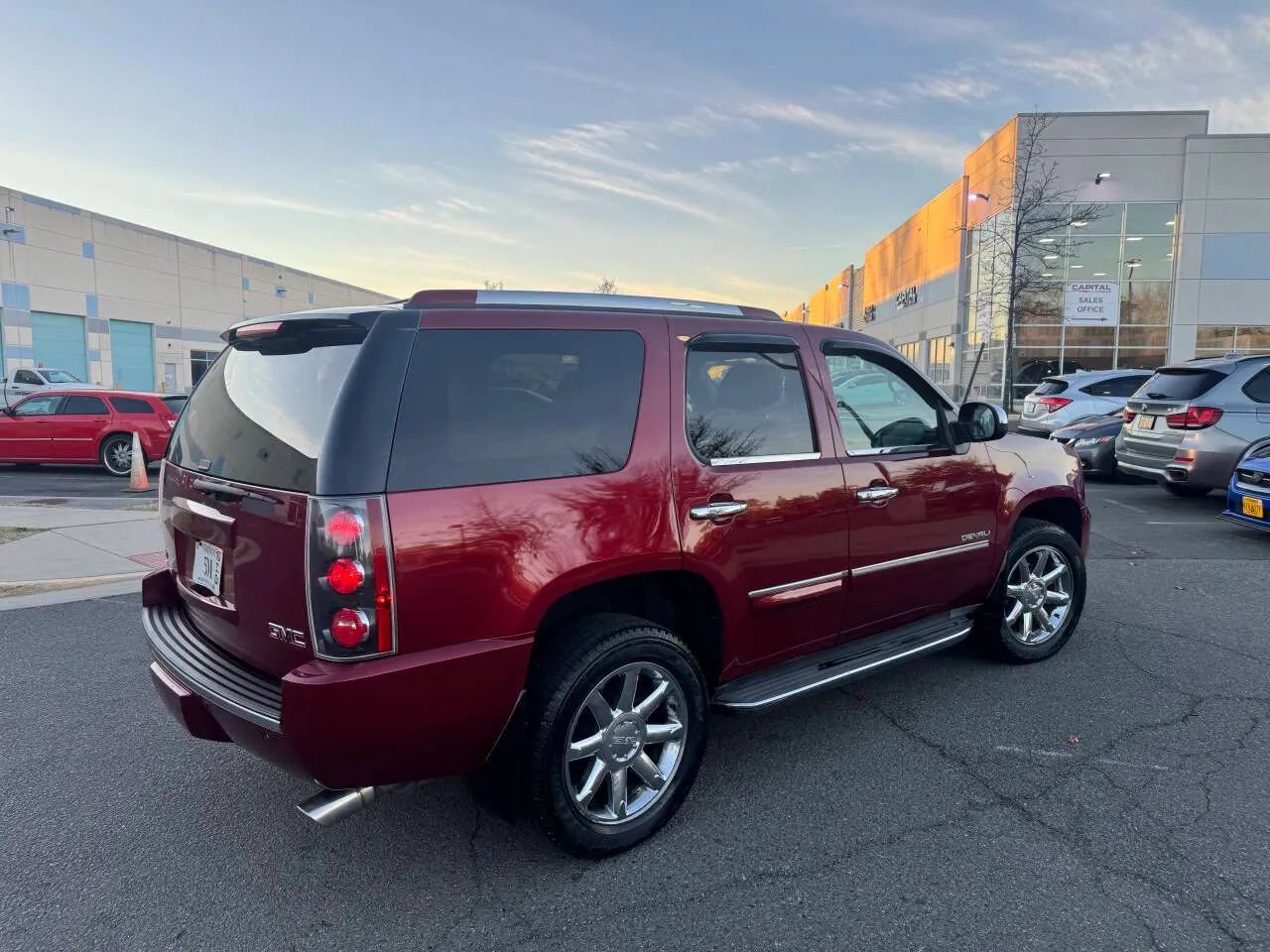 Used 2011 GMC Yukon Denali image 13