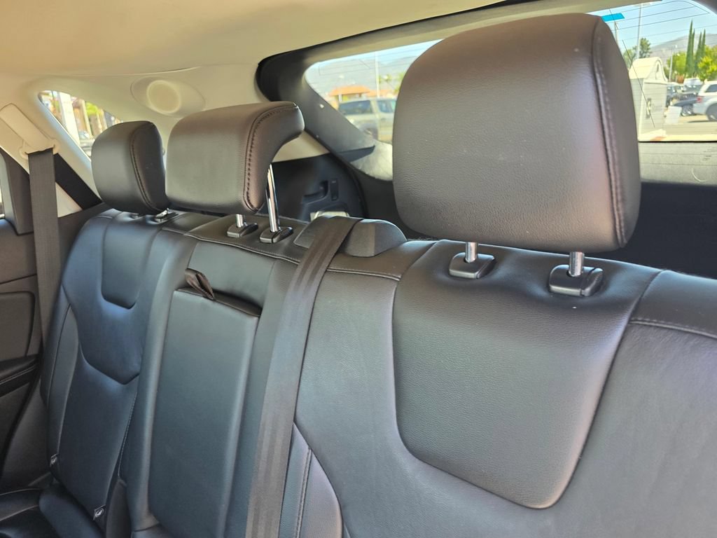 Used 2022 Ford Edge Titanium AWD/4WD image 16