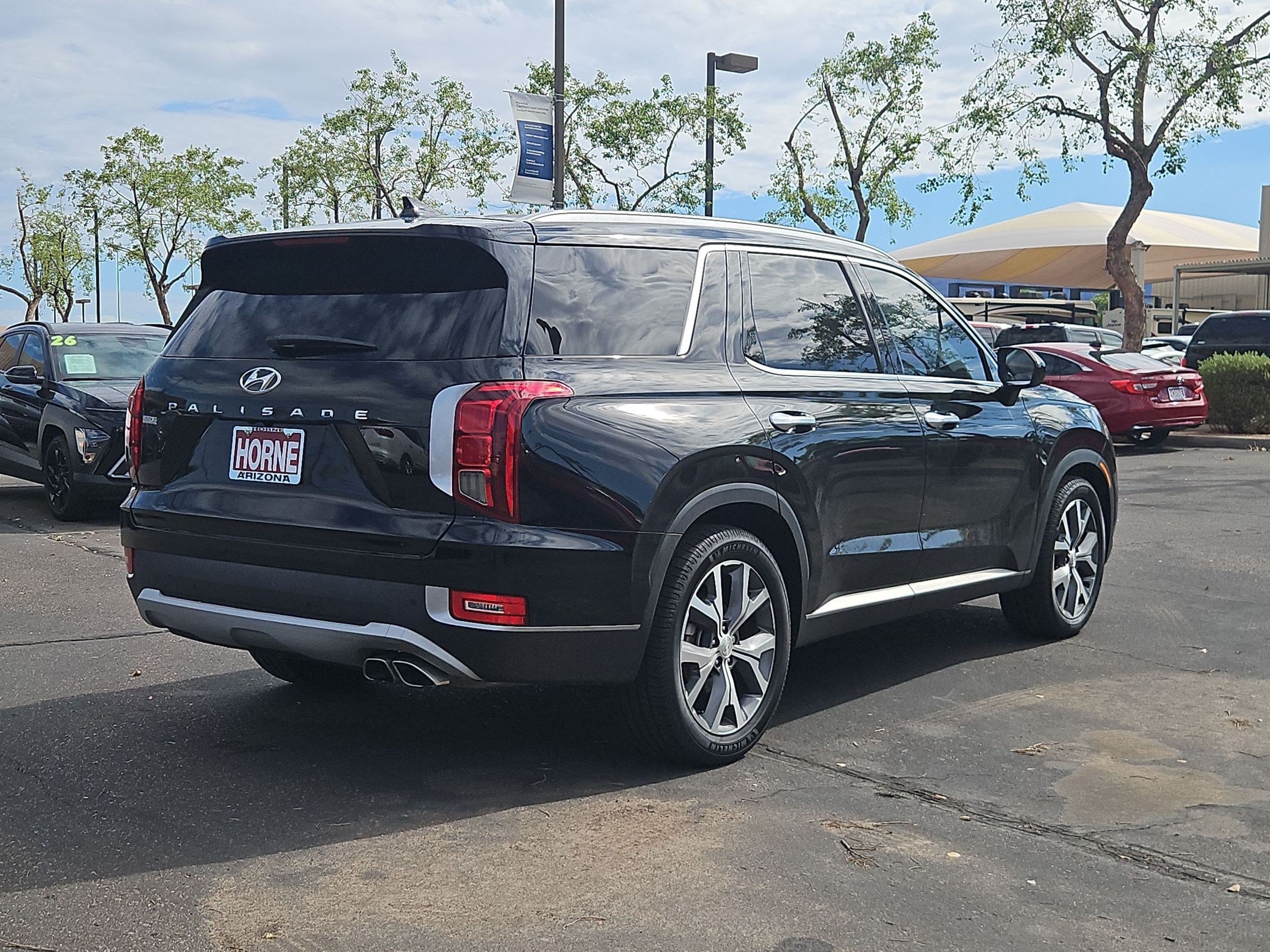 Used 2022 Hyundai Palisade SEL w/ Premium Package FWD image 5