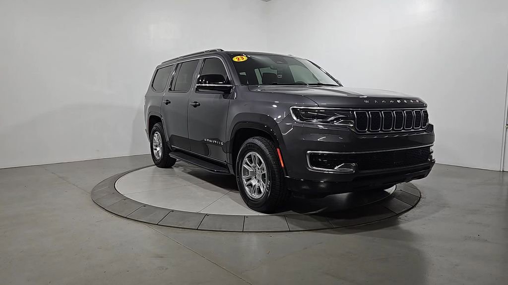 Used 2023 Jeep Wagoneer 4WD image 8