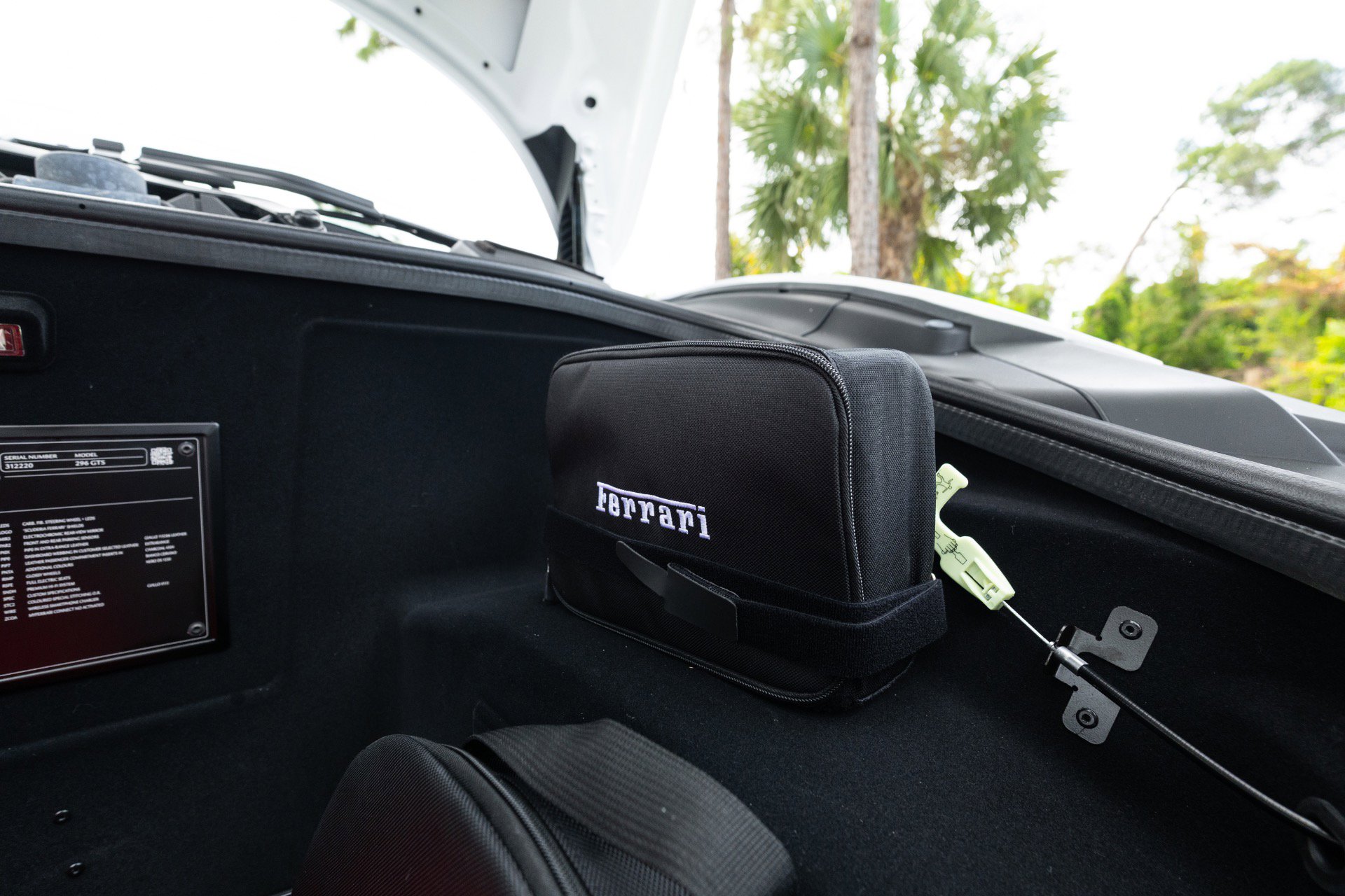 Used 2024 Ferrari 296 GTS RWD image 82