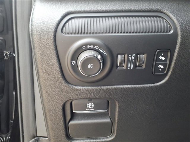 Used 2024 Jeep Wagoneer 2WD w/ Premium Group I image 24