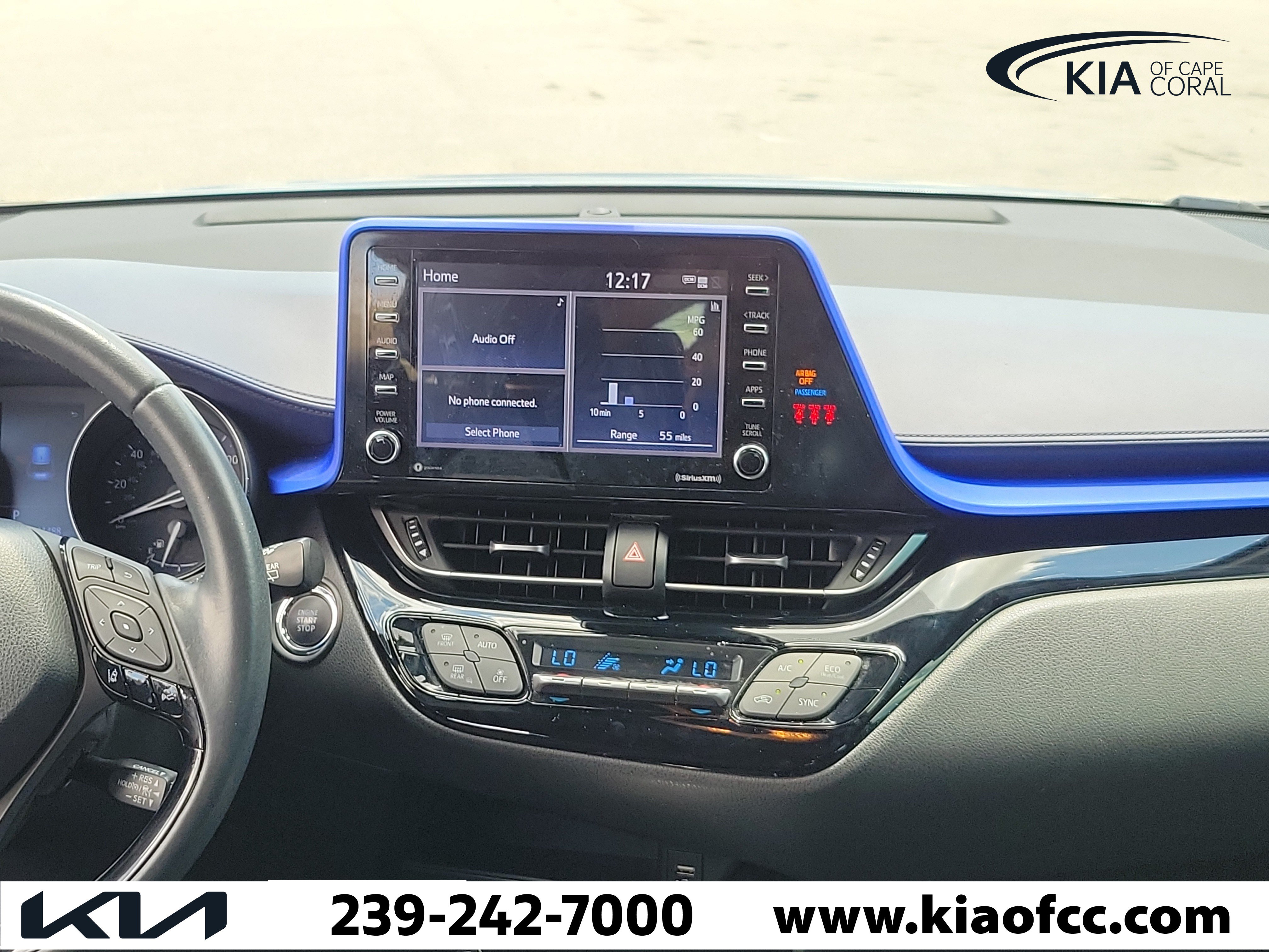 Used 2020 Toyota C-HR XLE FWD image 18