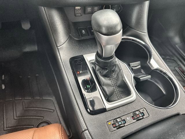 Used 2018 Toyota Highlander Limited image 27