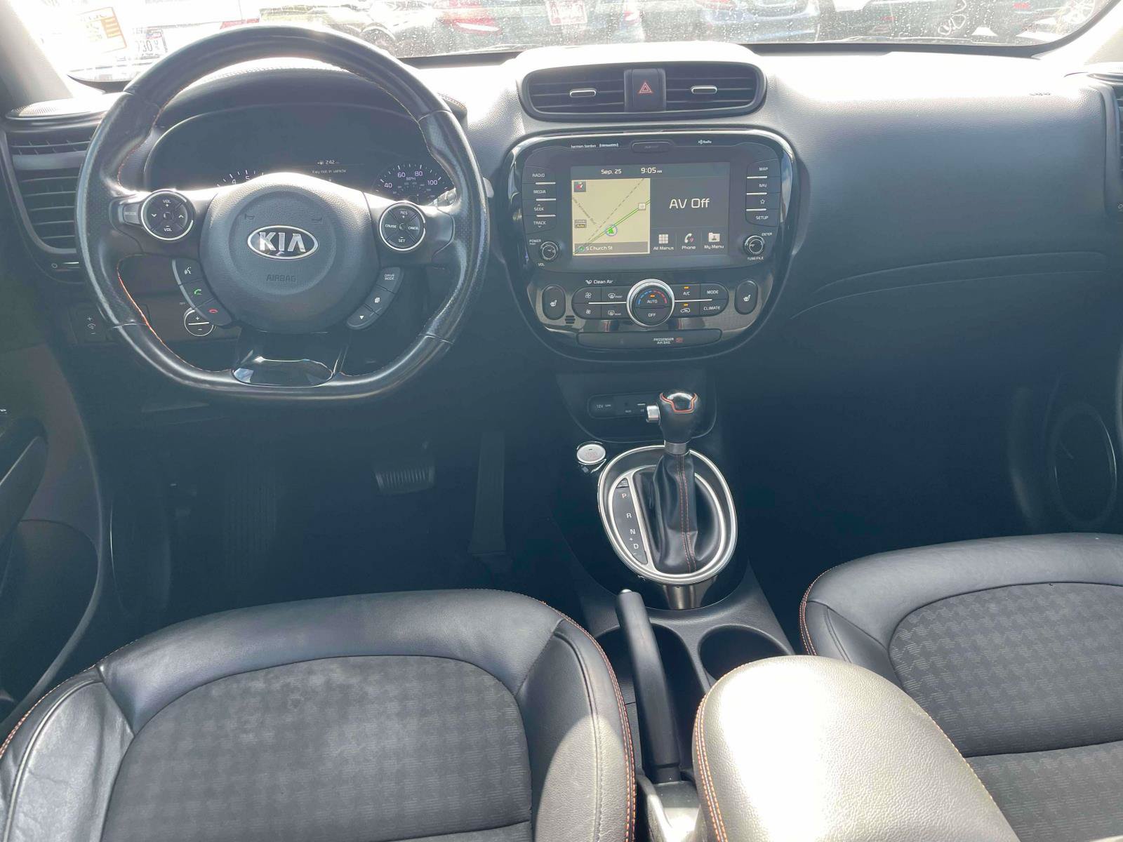 Used 2018 Kia Soul ! w/ Tech Package FWD image 14