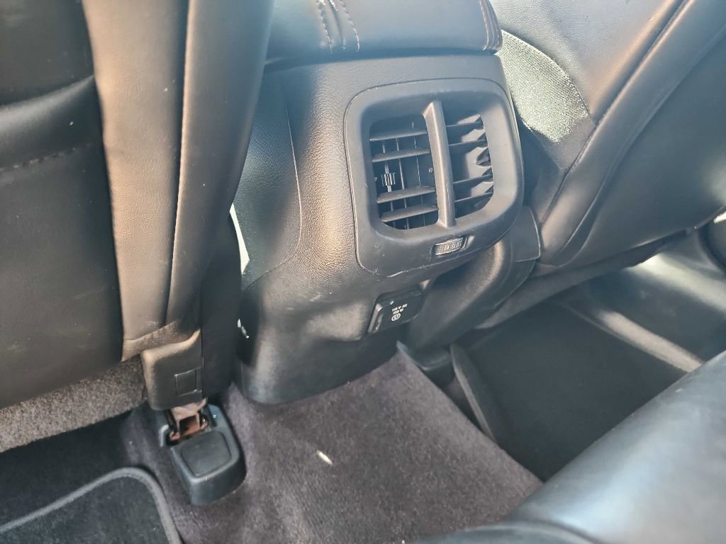 Used 2018 Jeep Cherokee Latitude Plus image 26