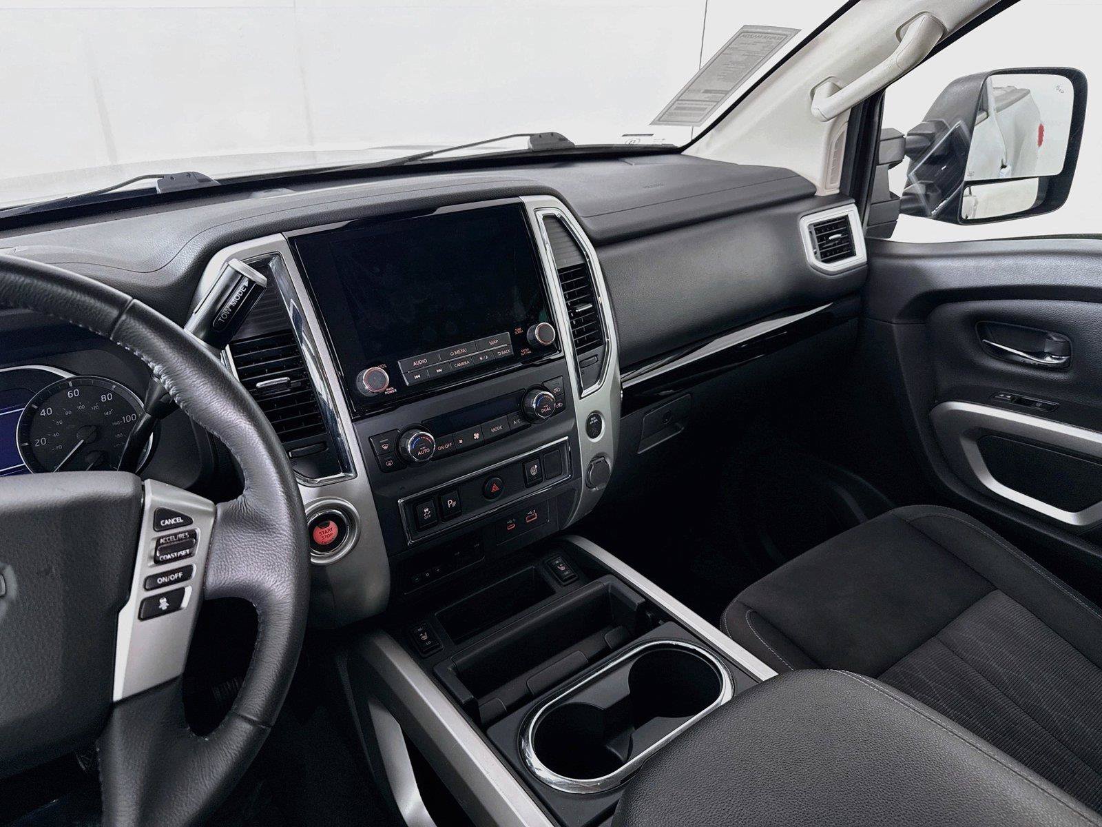 Used 2021 Nissan Titan SV w/ SV Convenience Package RWD image 30