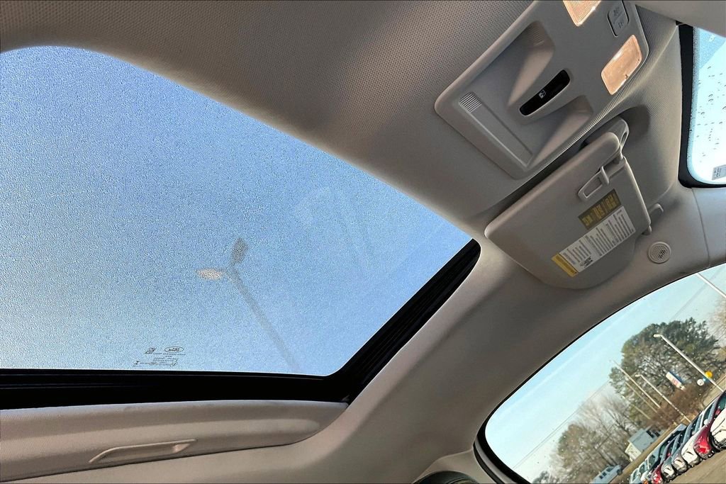 Used 2025 Ford Maverick Lobo image 23