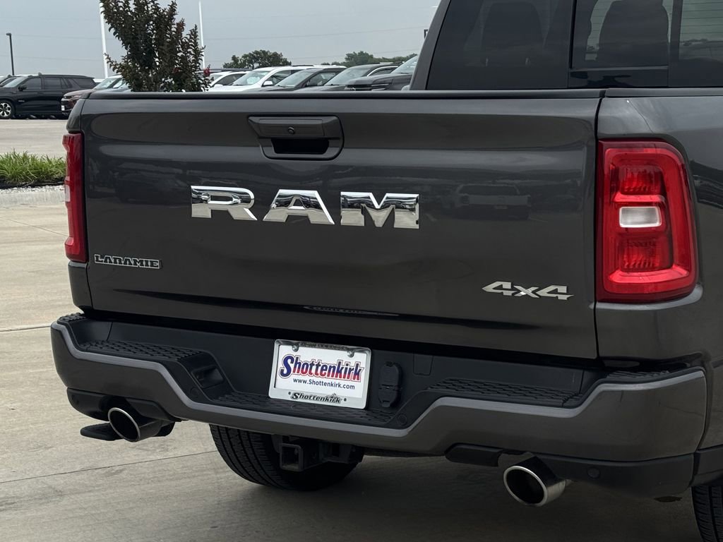 Used 2025 RAM 1500 Laramie w/ Sport Appearance Package AWD/4WD image 7