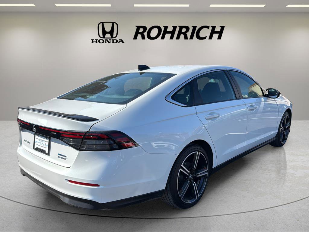 Used 2023 Honda Accord Sport image 6