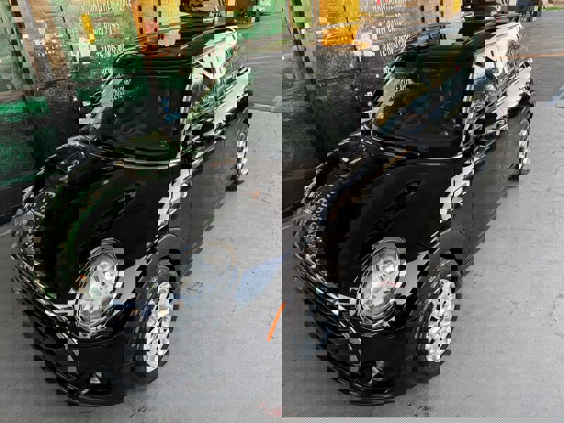 Used 2016 MINI Cooper Clubman image 2