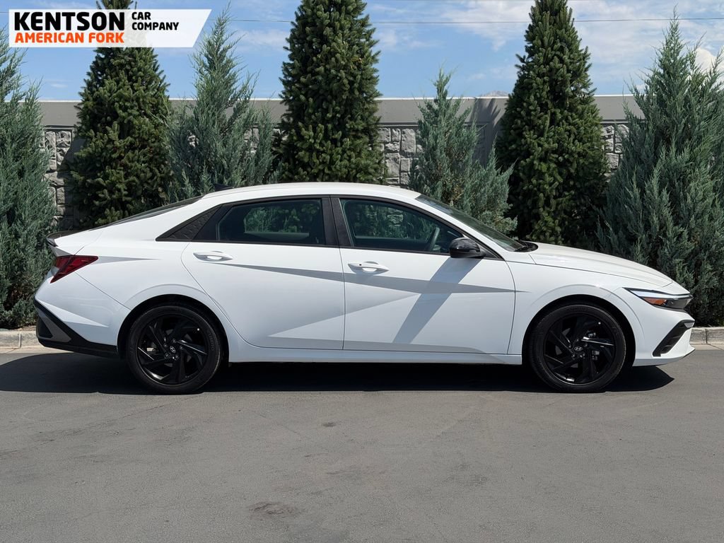 Used 2026 Hyundai Elantra Sport FWD image 9