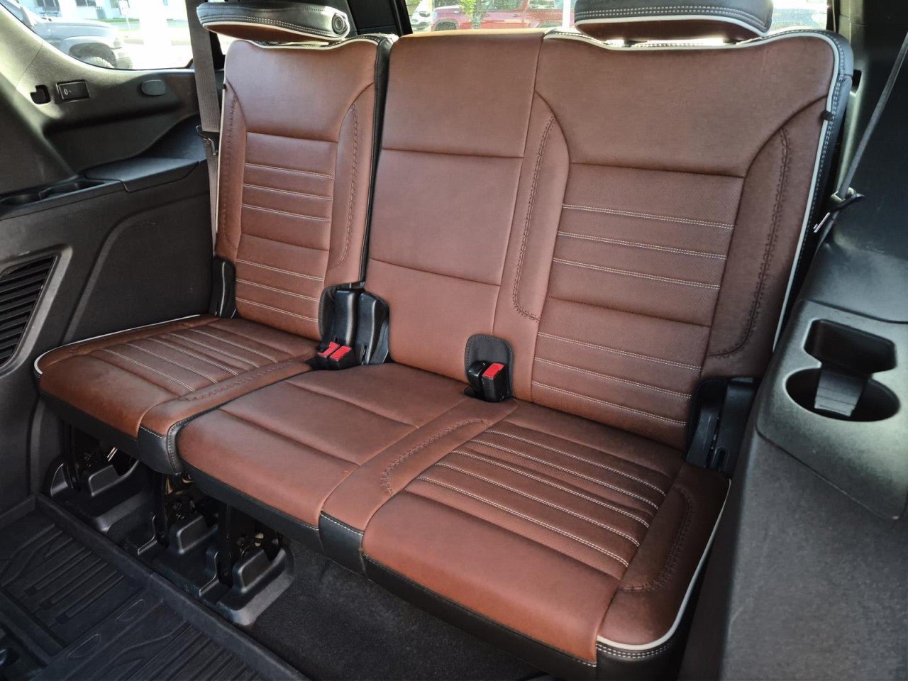 Used 2023 GMC Yukon Denali Ultimate w/ LPO, Floor Liner Package AWD/4WD image 18