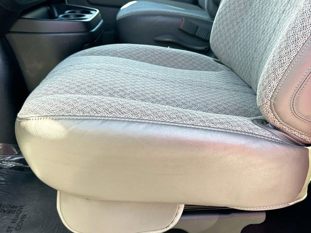 Certified 2024 Chevrolet Express 3500 LT w/ LT Preferred Equipment Group RWD image 10