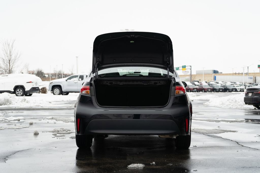 Used 2023 Toyota Corolla LE image 10