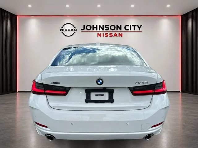 Used 2025 BMW 330i xDrive Sedan AWD/4WD image 5