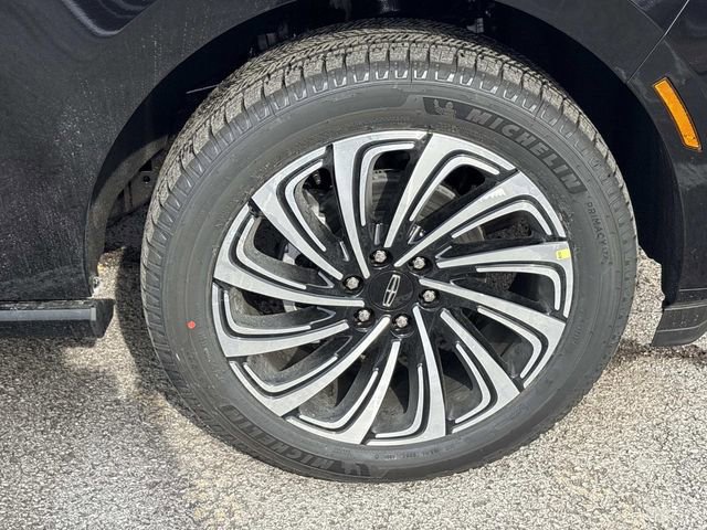 New 2026 Lincoln Navigator Black Label image 9