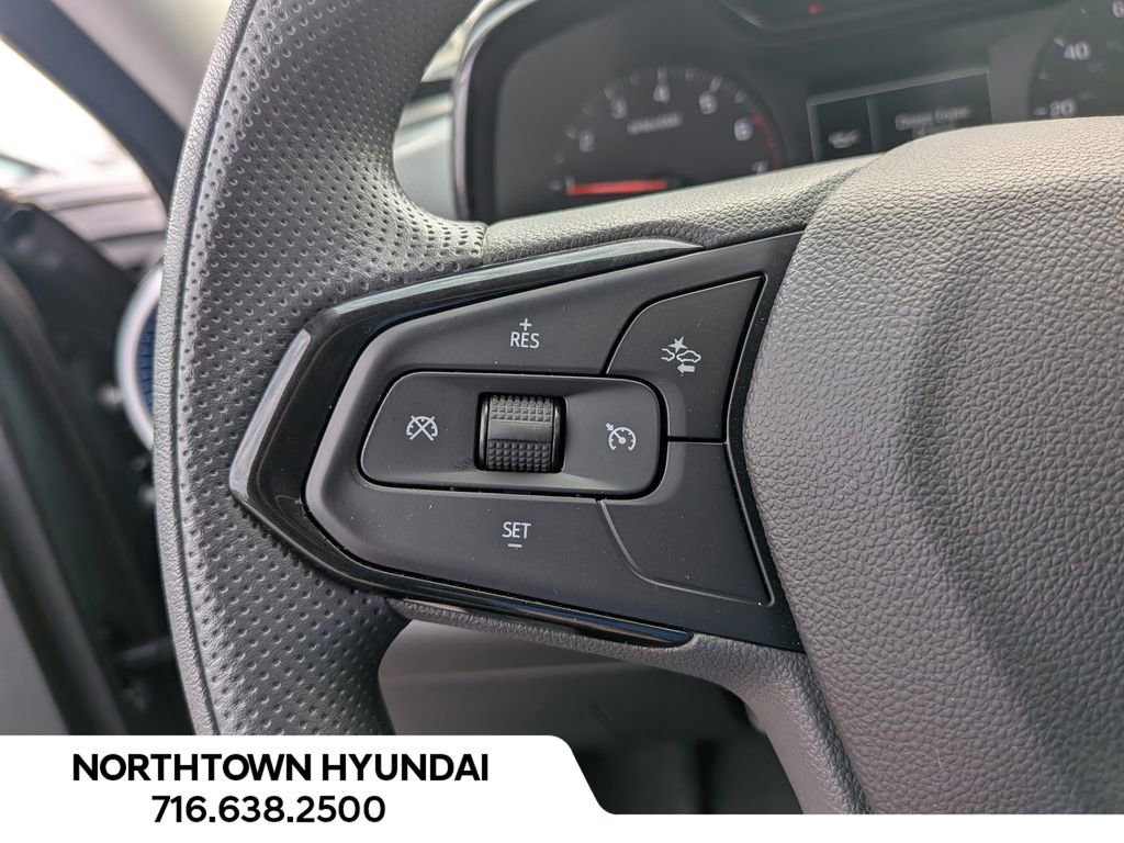 Used 2025 Chevrolet Trax LS image 25