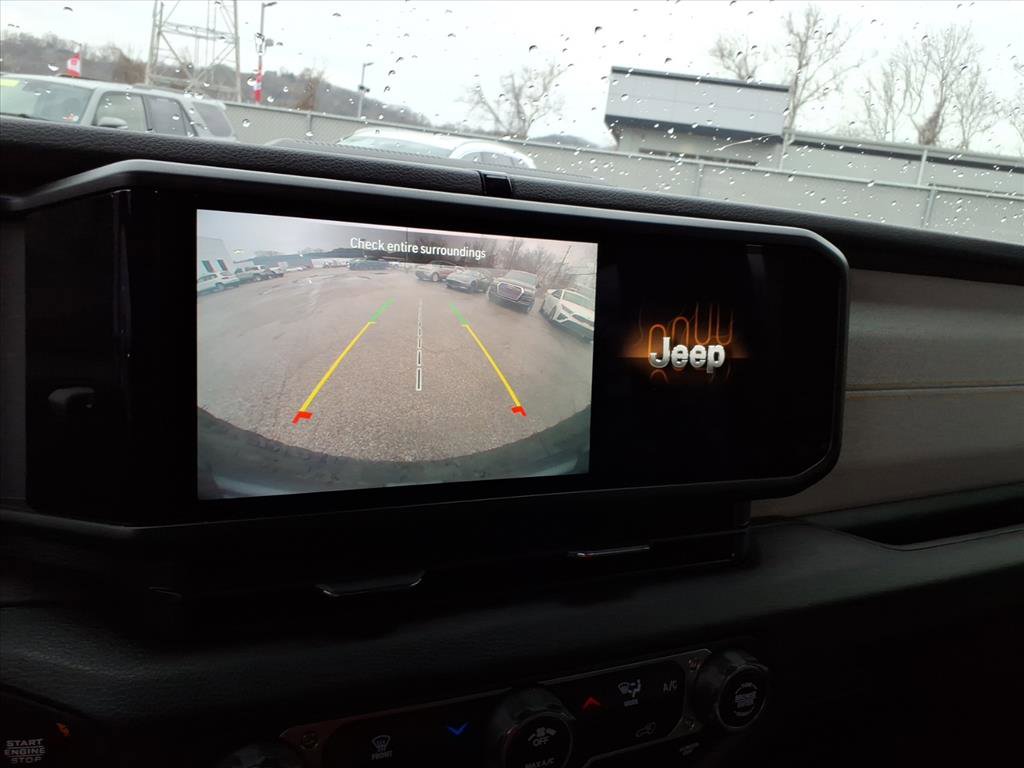 Used 2025 Jeep Wrangler Sport S image 20