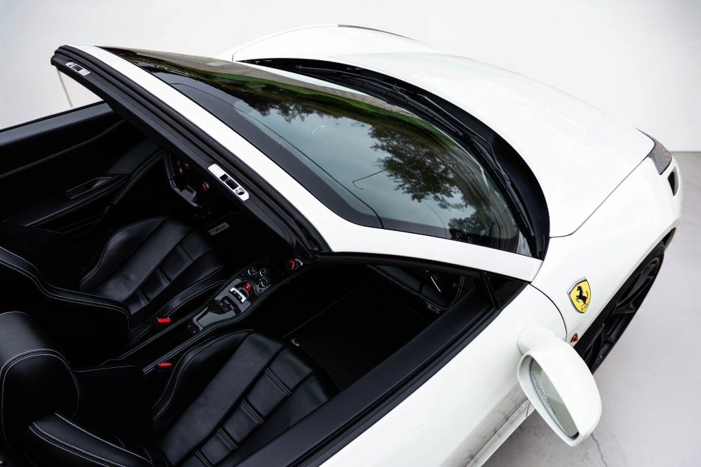 Used 2014 Ferrari 458 Spider RWD image 19