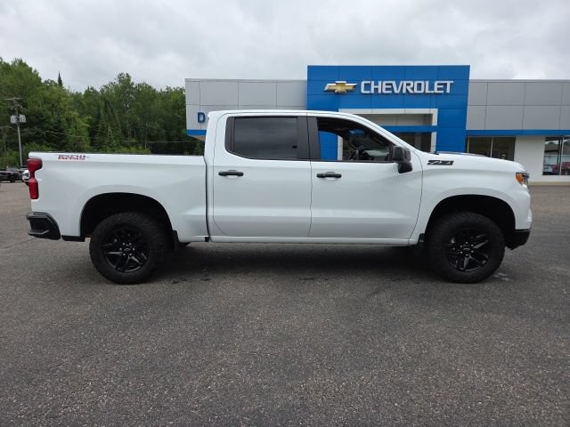 Used 2025 Chevrolet Silverado 1500 LT Trail Boss w/ Convenience Package II AWD/4WD image 37