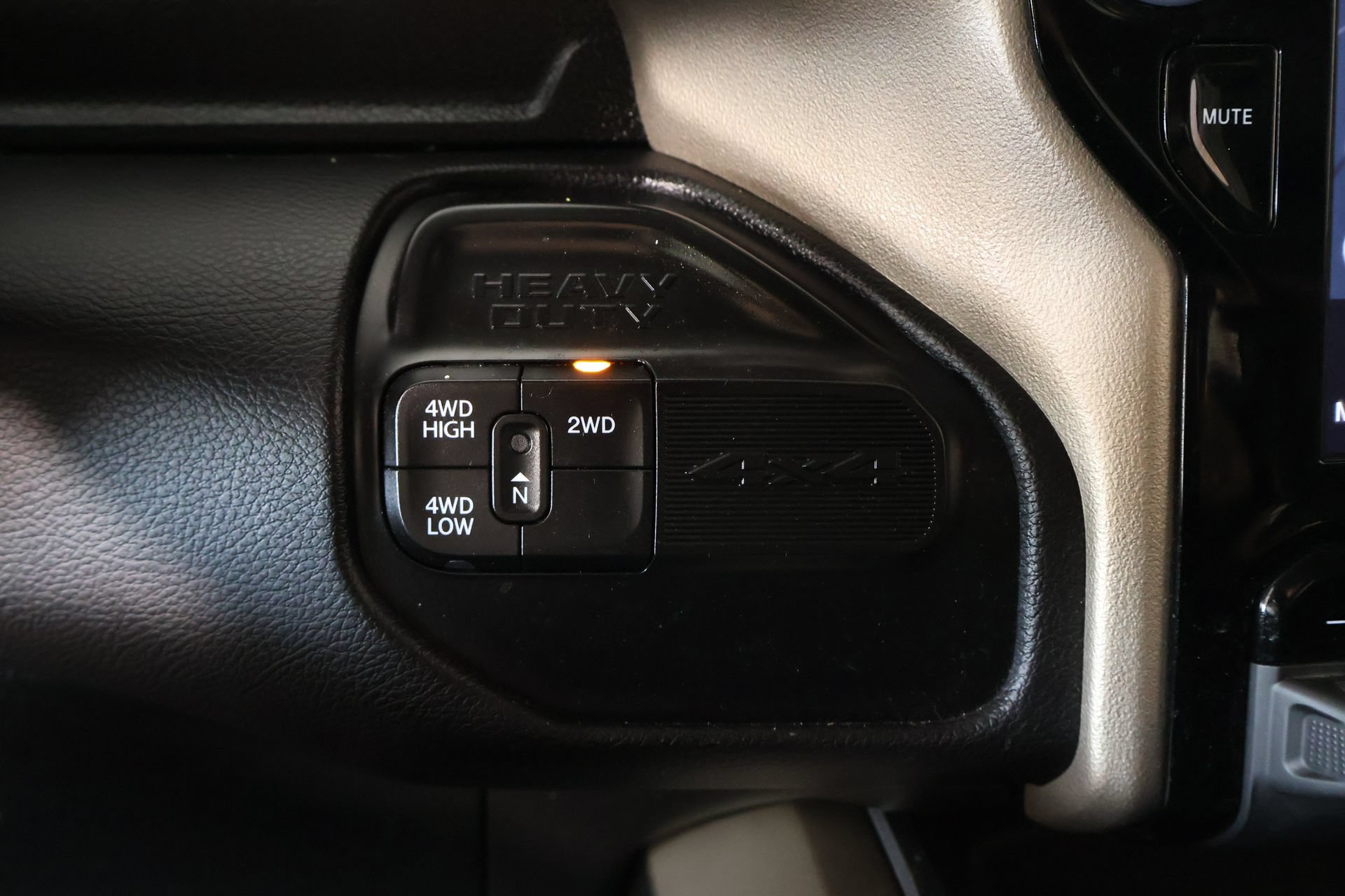 Used 2023 RAM 2500 Laramie AWD/4WD image 9