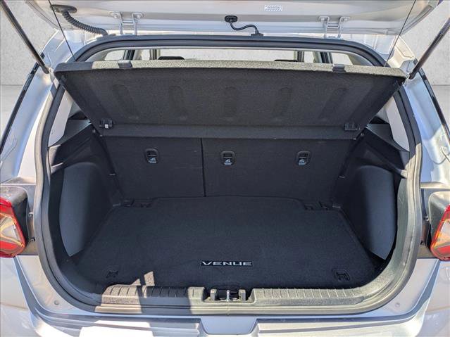 Used 2023 Hyundai Venue SEL FWD image 6