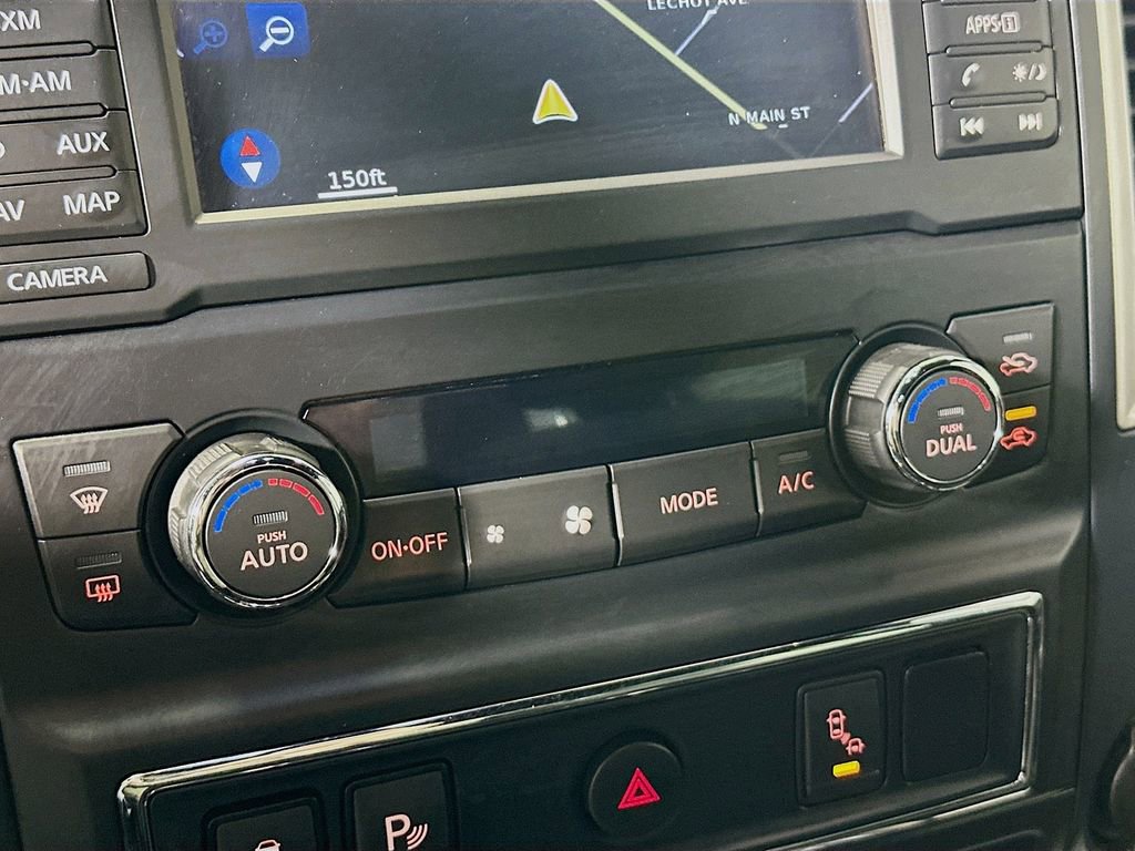 Used 2018 Nissan Titan SV w/ SV Convenience Package AWD/4WD image 16