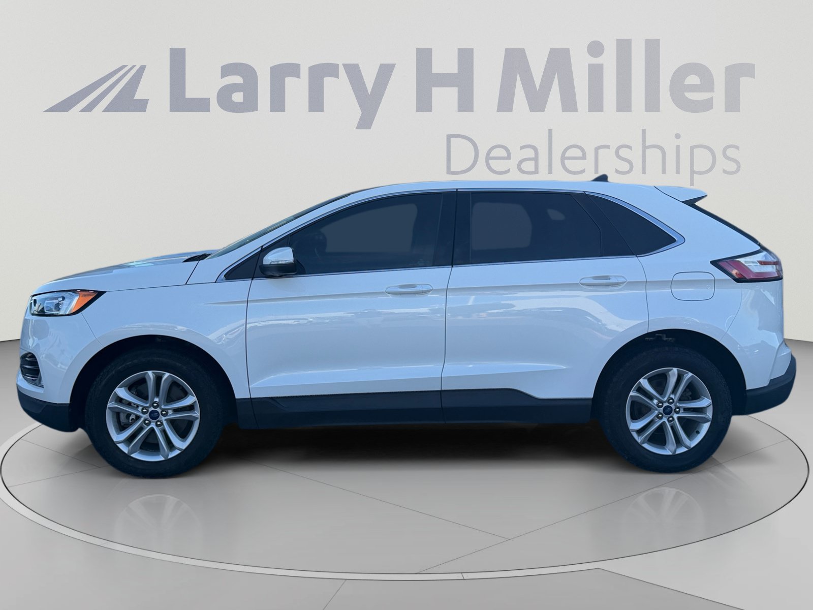 Used 2020 Ford Edge SEL w/ Convenience Package AWD/4WD image 2
