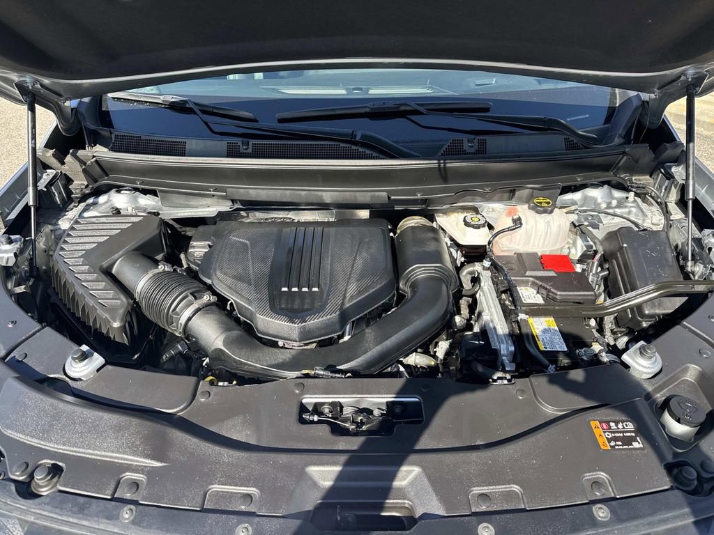 Certified 2025 Chevrolet Traverse LT image 3