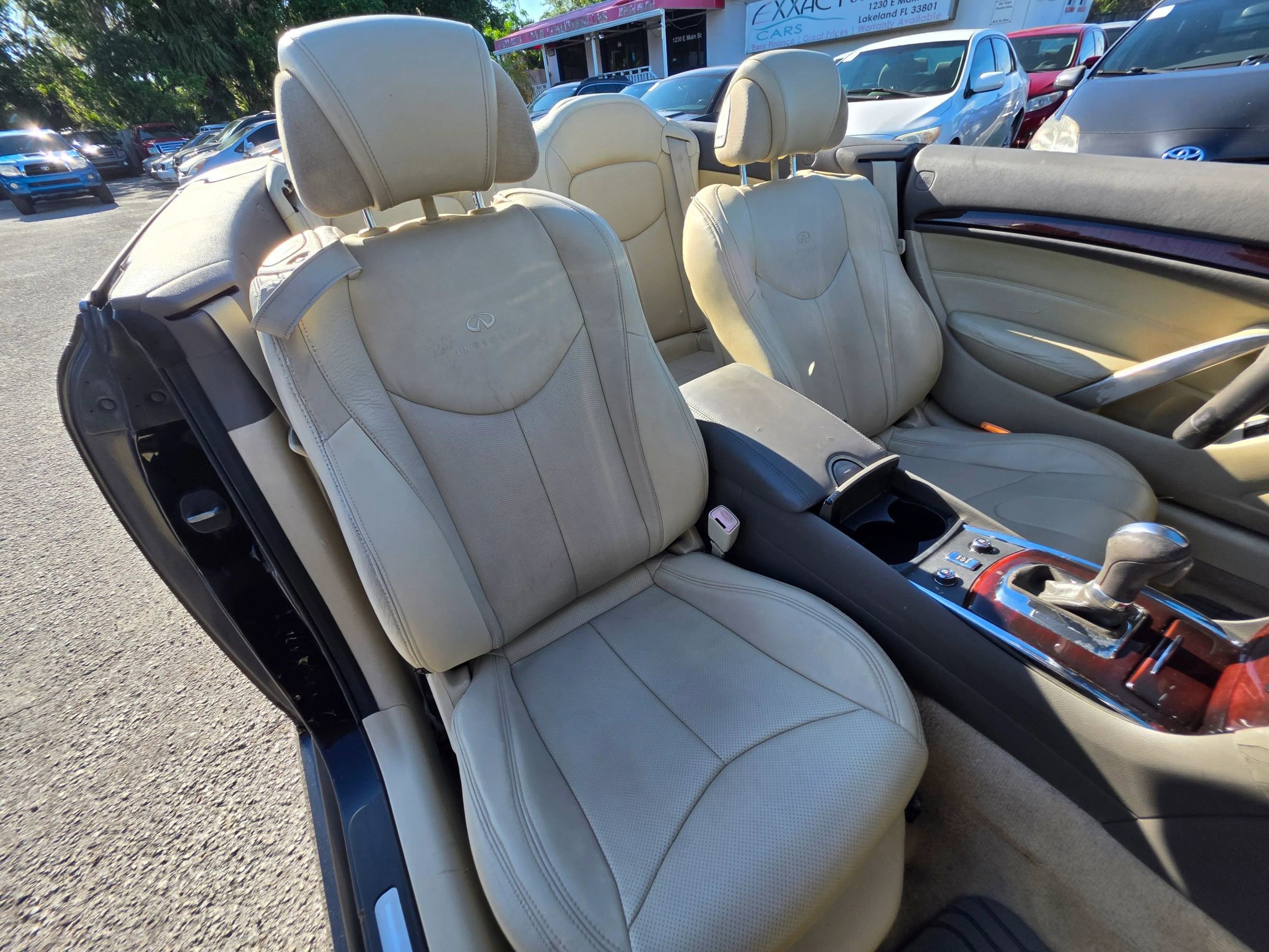 Used 2010 INFINITI G37 Convertible w/ Premium Pkg RWD image 21