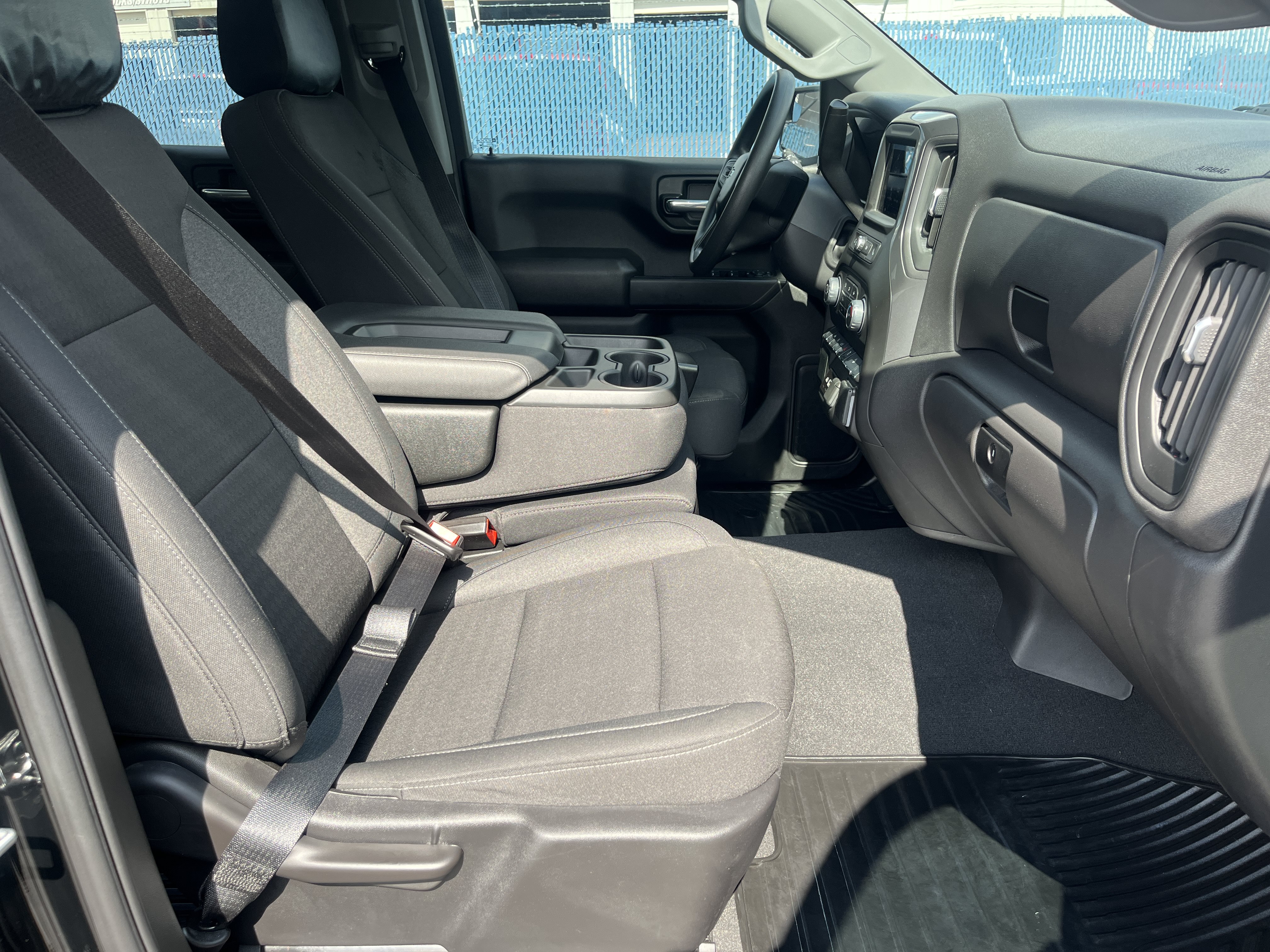 Used 2025 Chevrolet Silverado 1500 Custom Trail Boss w/ LPO, Dark Essentials Package AWD/4WD image 17
