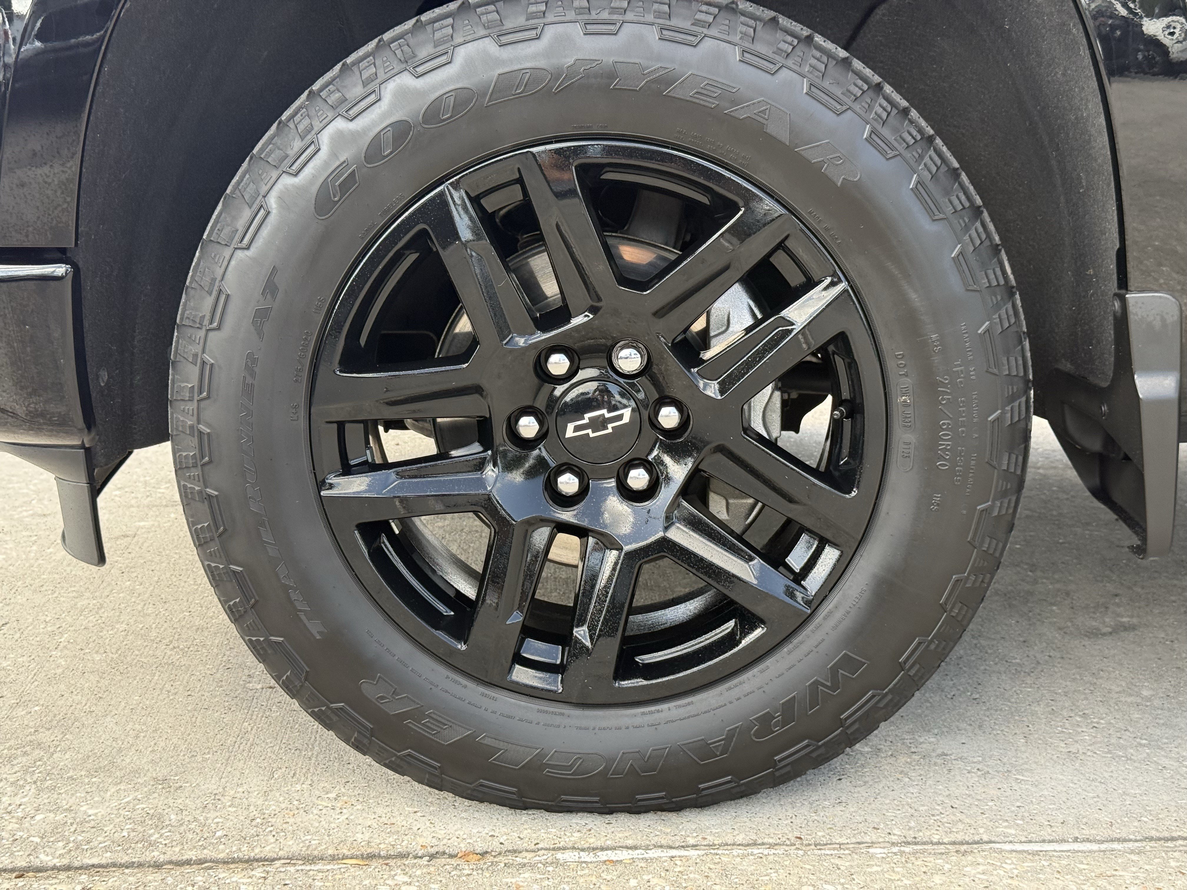 Used 2025 Chevrolet Silverado 1500 RST AWD/4WD image 12