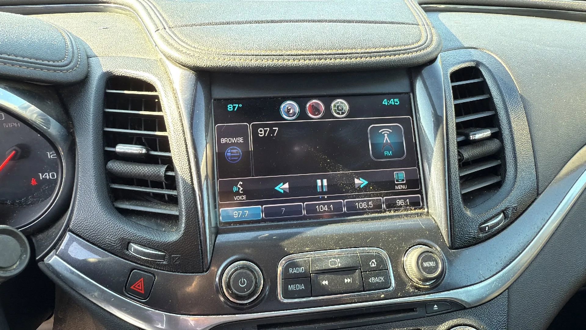 Used 2014 Chevrolet Impala LT w/ Convenience Package image 13