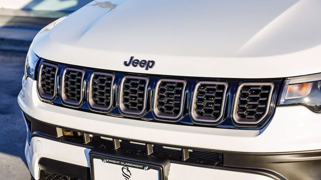 New 2026 Jeep Compass Latitude image 6