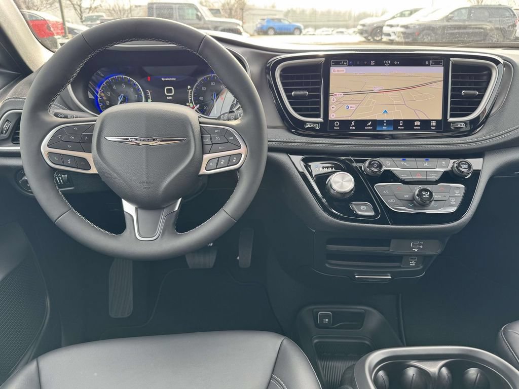 New 2026 Chrysler Pacifica Select FWD image 16